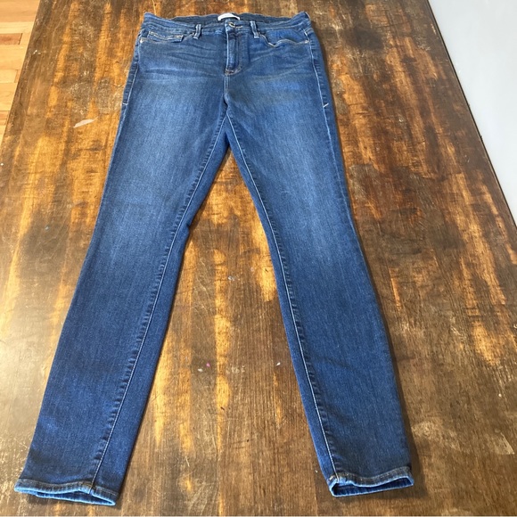 Good American Good Legs High Rise Skinny Jeans, Size 32, fit like 8/10 - Picture 2 of 8